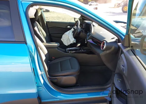 2025 Chevrolet Trax Fwd 2Rs z USA, uszkodzony, nr VIN KL77LJEP5SC069959